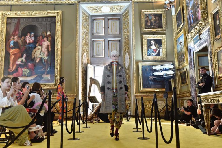 Đây là không gian nơi diễn ra màn catwalk bộ sưu tập của Gucci