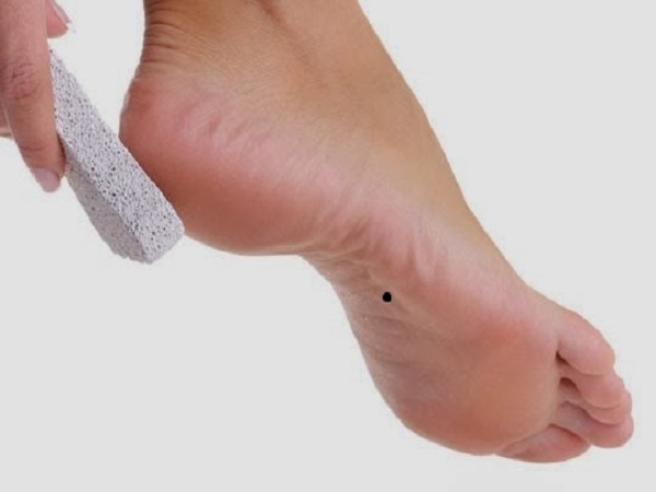 Nốt ruồi ở chân có ý nghĩa gì