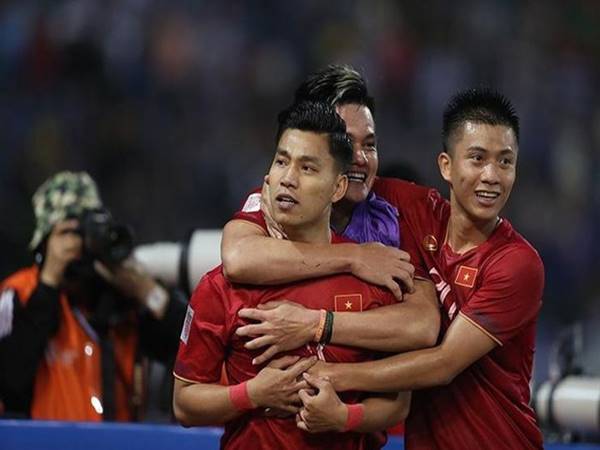 Bóng đá Việt Nam 14/1: Tuyển Việt Nam được thưởng 1 tỷ đồng