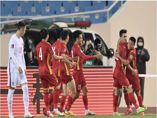 Bóng đá VN chiều 16/6: ĐT Việt Nam được FIFA 'thưởng nóng'