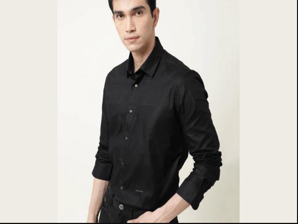 Outfit “black on black” cực chất