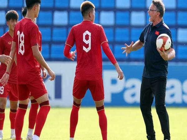 Hướng dẫn cách chạy chỗ trong bóng đá trên mọi loại sân