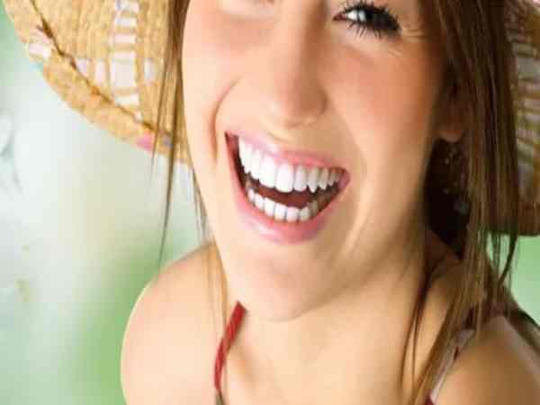 Đặc điểm của người có răng hạt lựu Đặc điểm của người có răng hạt lựu